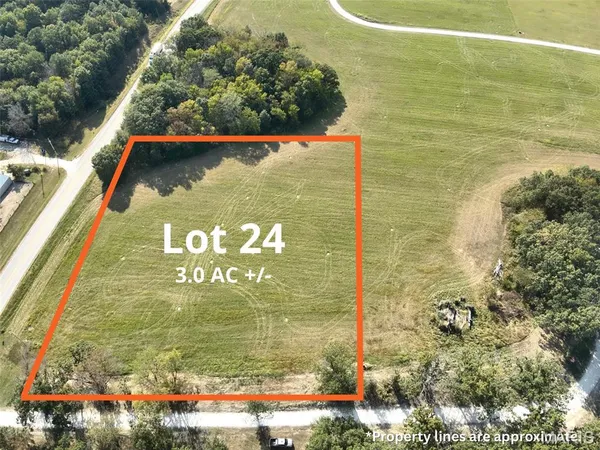 $62,500 | Lot 24 Red Oak Road, Maywood, MO 63454