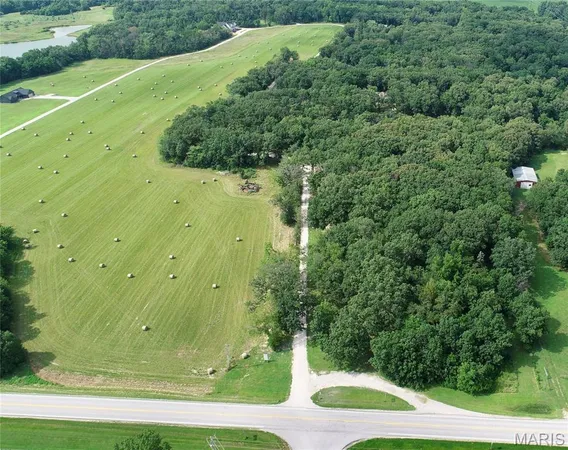 $62,500 | Lot 24 Red Oak Road, Maywood, MO 63454