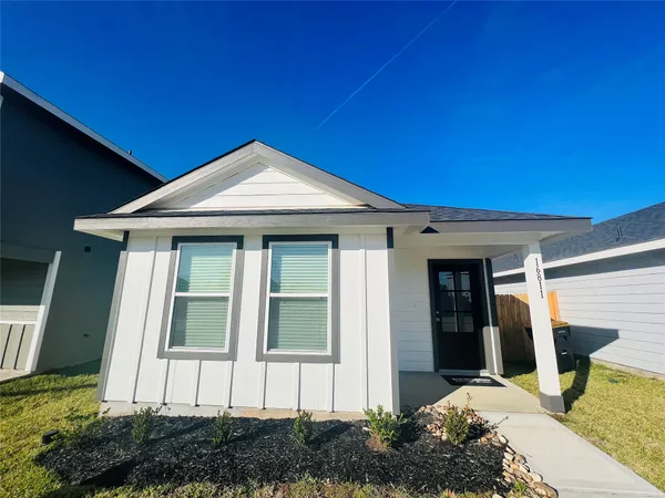 $1,499 | 16811 North Marie Vlg Drive, Conroe, TX 77306