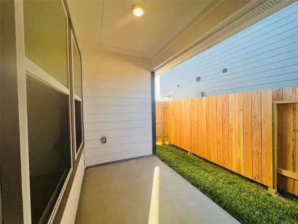 $1,499 | 16811 North Marie Vlg Drive, Conroe, TX 77306
