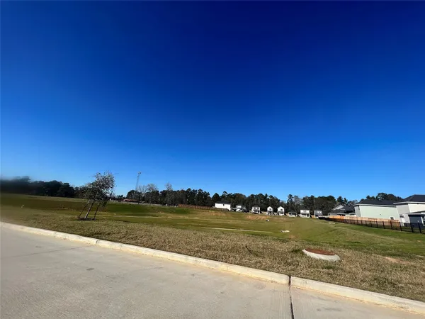 $1,500 | 16811 North Marie Vlg Drive, Conroe, TX 77306