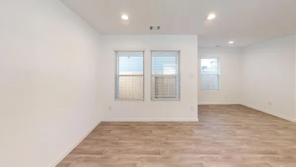 $1,500 | 16811 North Marie Vlg Drive, Conroe, TX 77306