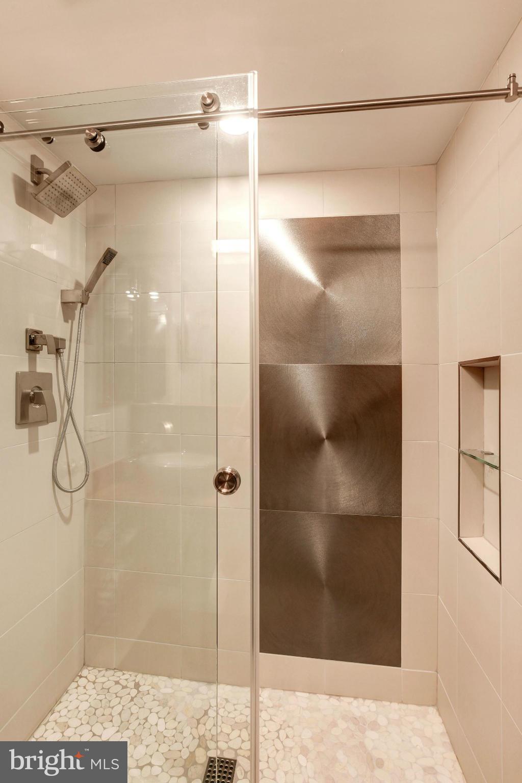 2472 Freetown Drive Reston, VA 20191 - Photo 18 of 30 Second remodeled bath with custom tiling