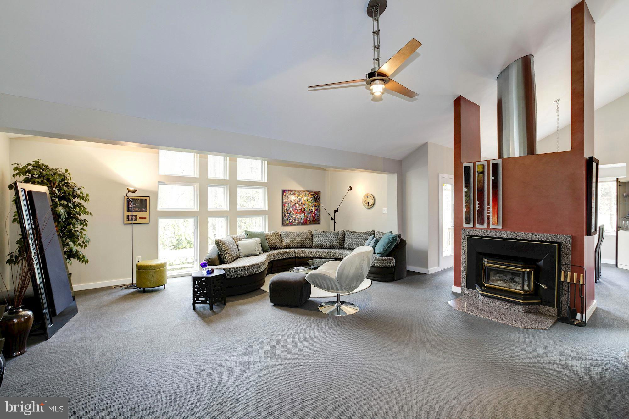 2472 Freetown Drive Reston, VA 20191 - Photo 3 of 30 Vaulted and Cathedral ceilings