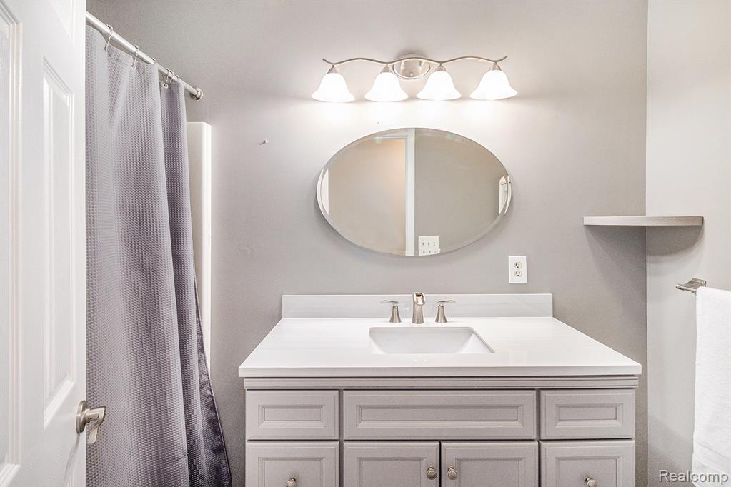 4445 Angels Pass Pinckney, MI 48169 - Photo 15 of 36