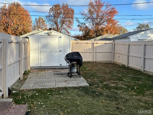 $69,900 | 124 East 7th Street, Roxana, IL 62084
