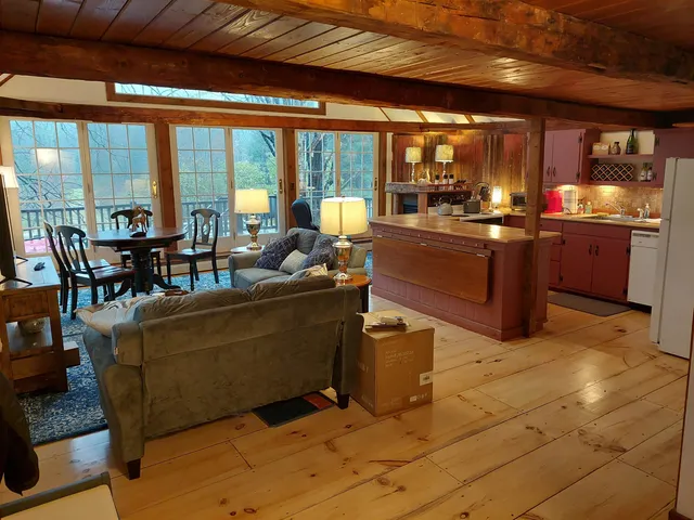 $2,800 | 479 Main Street, Chester, VT 05143