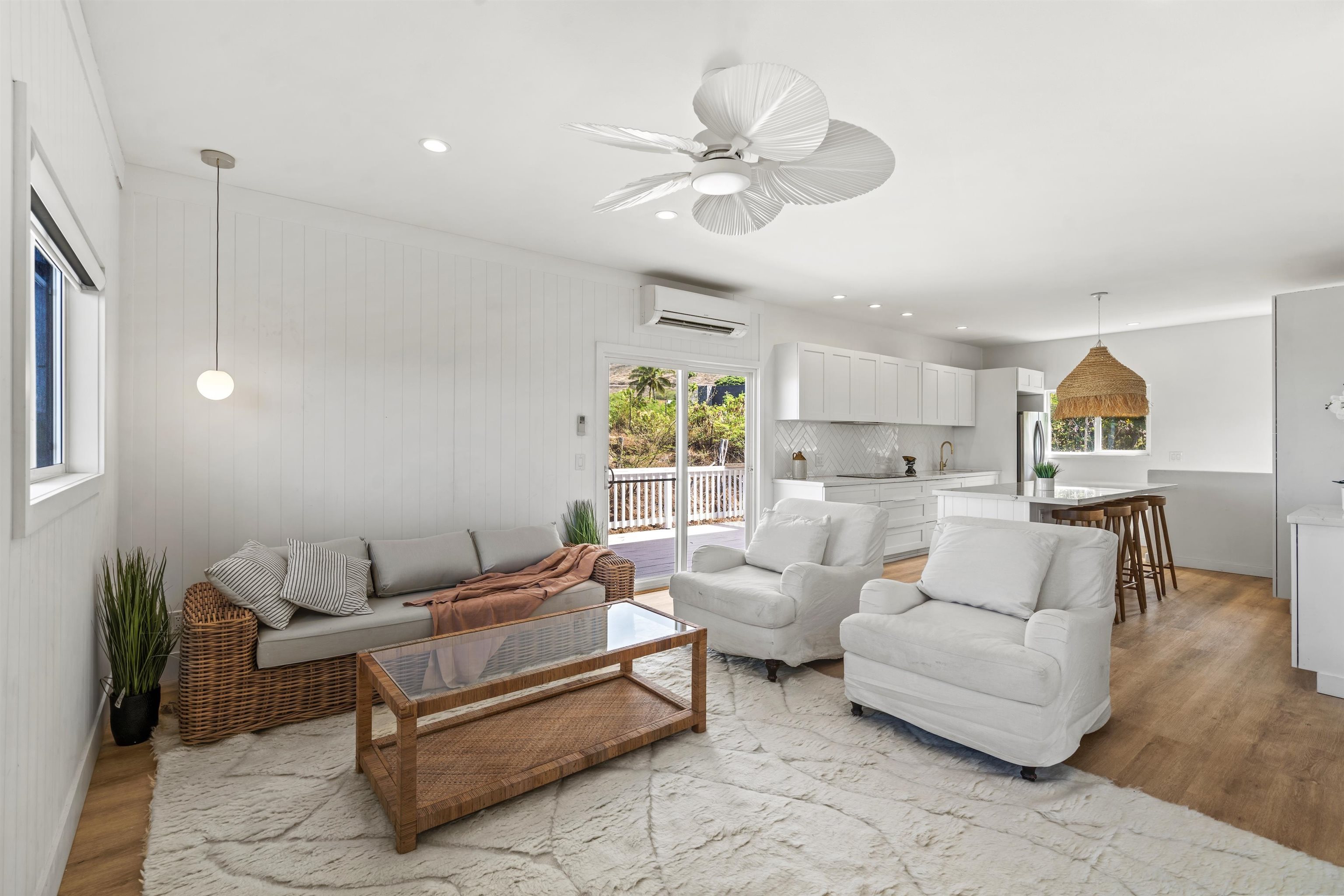60 East Huapala Place, Unit B Lahaina, HI 96761 - Photo 29 of 50 a living room with furniture and wooden floor