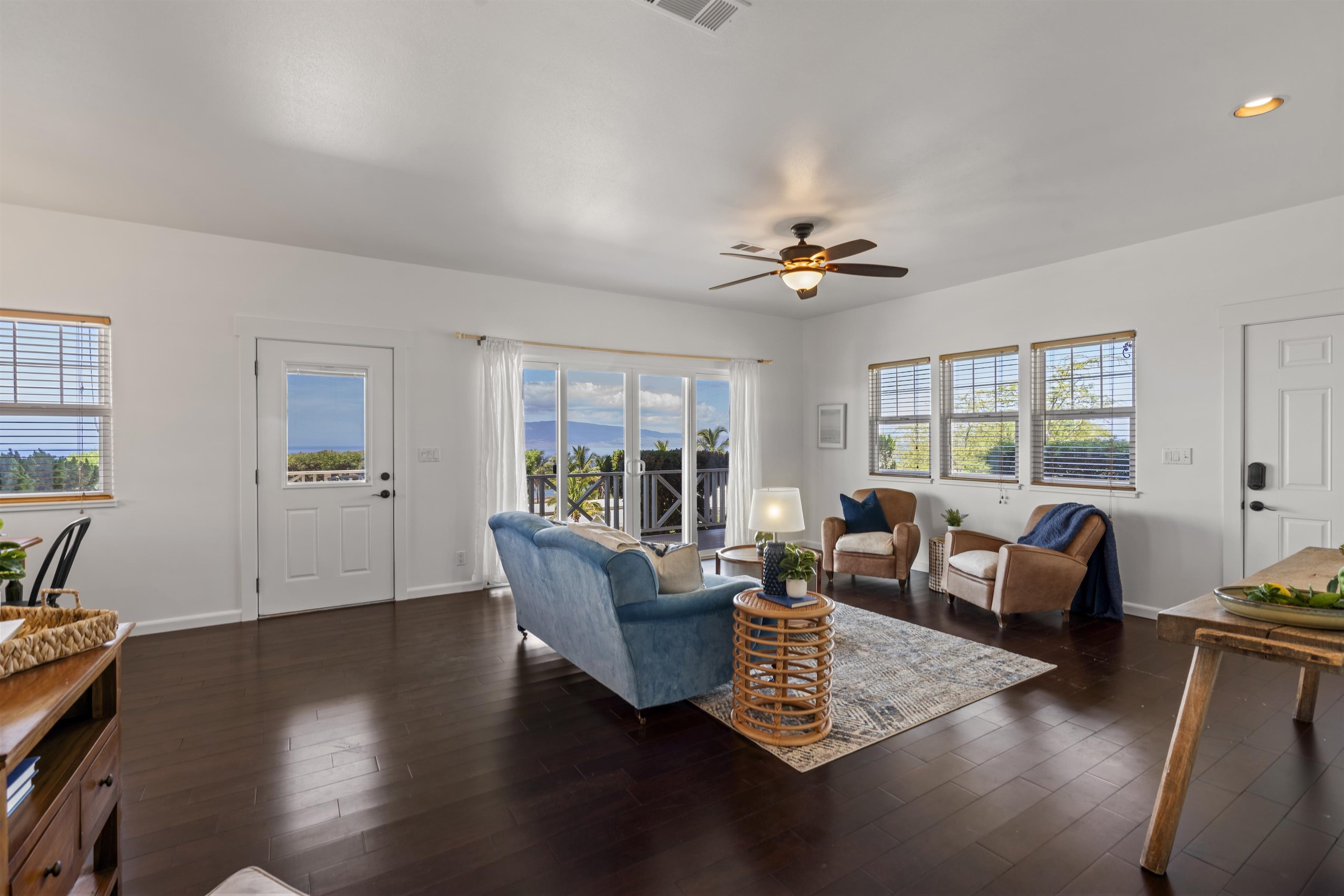 60 East Huapala Place, Unit B Lahaina, HI 96761 - Photo 7 of 50 a living room with furniture and a window