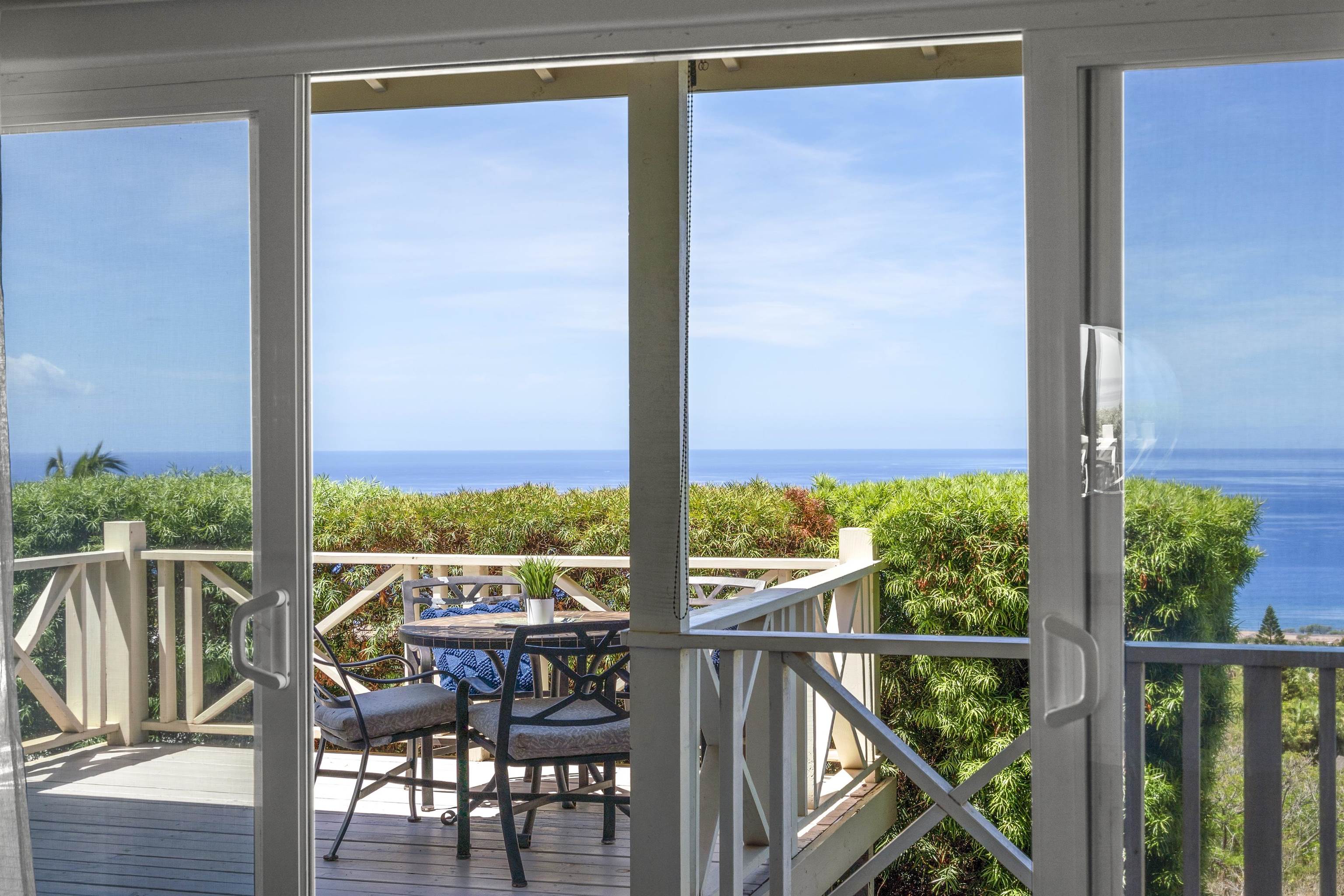 60 East Huapala Place, Unit B Lahaina, HI 96761 - Photo 8 of 50 a view of a city from a dining room