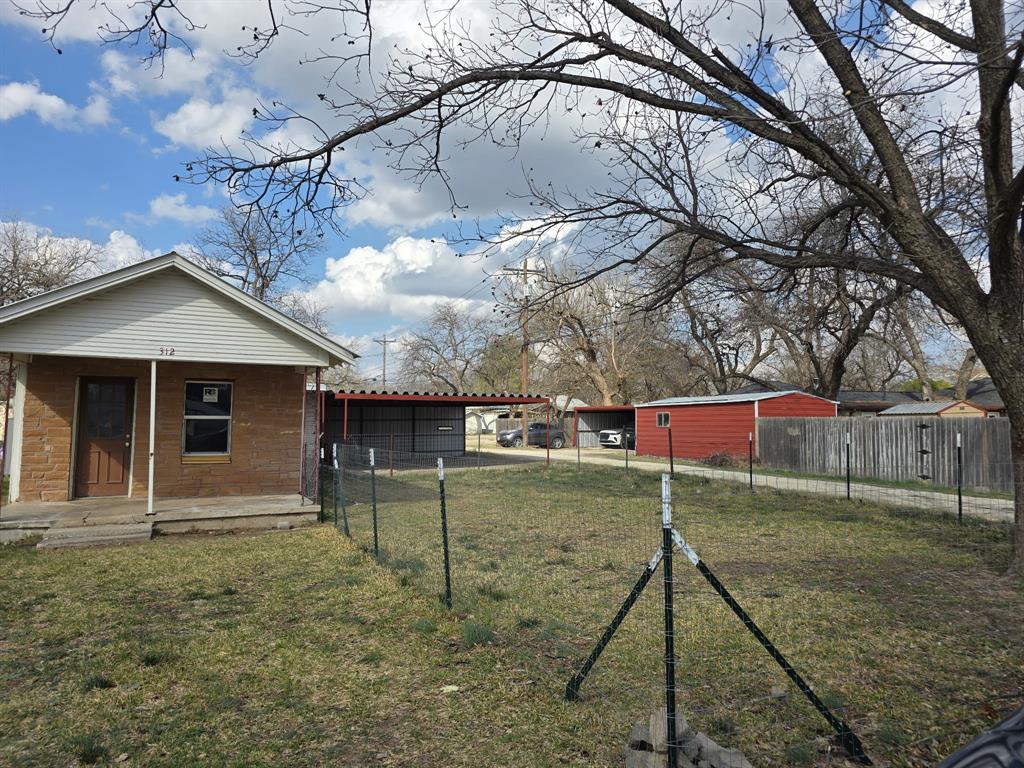 312 North 3rd Street Clyde, TX 79510 - Photo 2 of 11