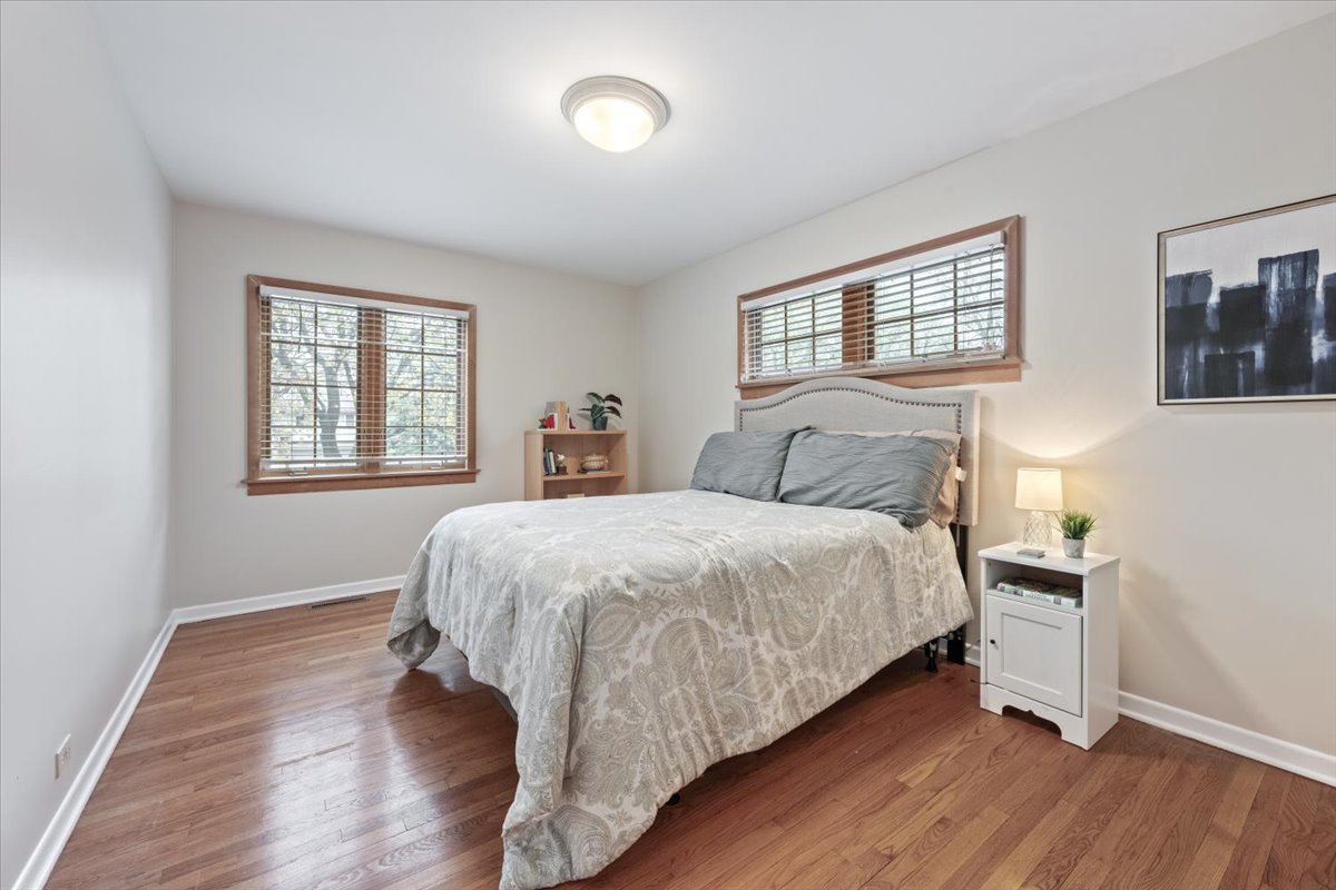 9242 Ridgeway Avenue Evanston, IL 60203 - Photo 12 of 30