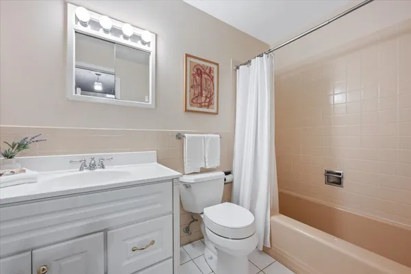 $879,000 | 9242 Ridgeway Avenue, Evanston, IL 60203