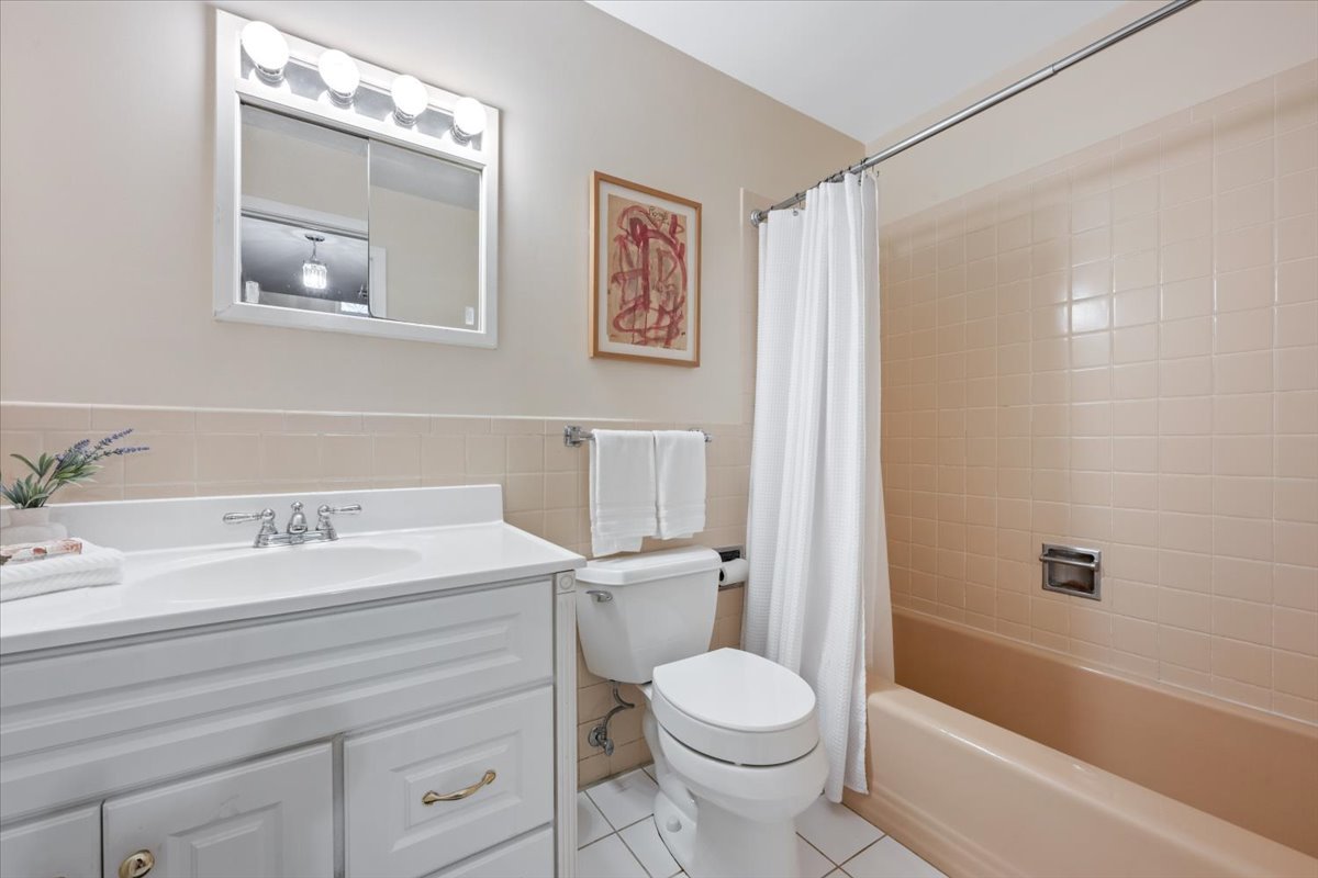 9242 Ridgeway Avenue Evanston, IL 60203 - Photo 13 of 30