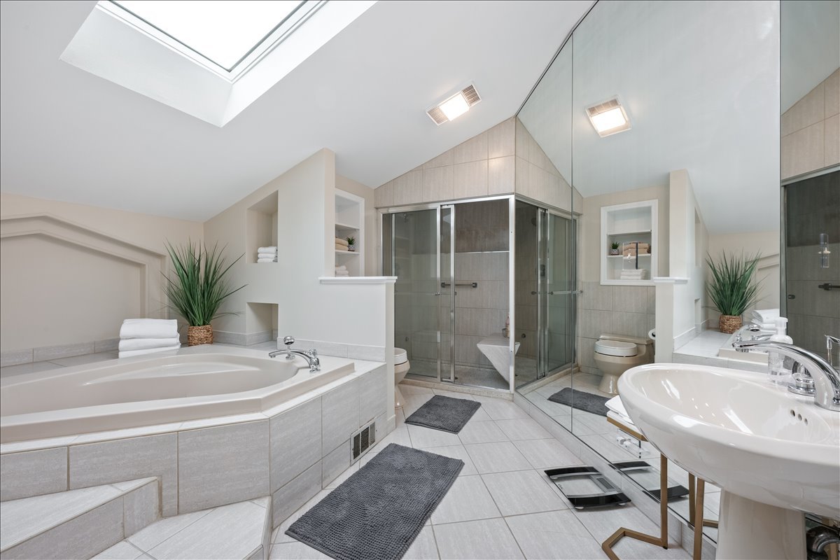 9242 Ridgeway Avenue Evanston, IL 60203 - Photo 19 of 30