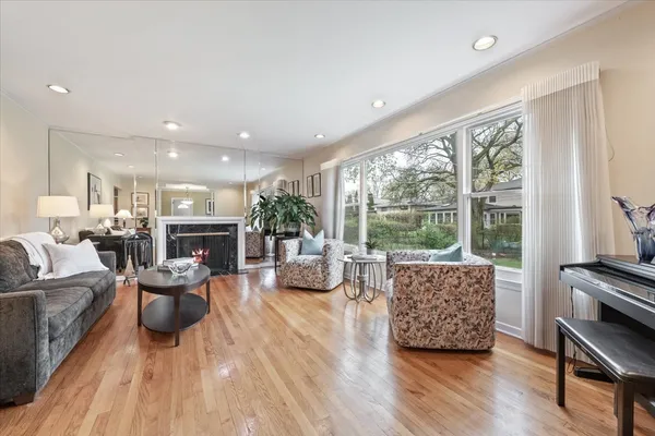 $879,000 | 9242 Ridgeway Avenue, Evanston, IL 60203