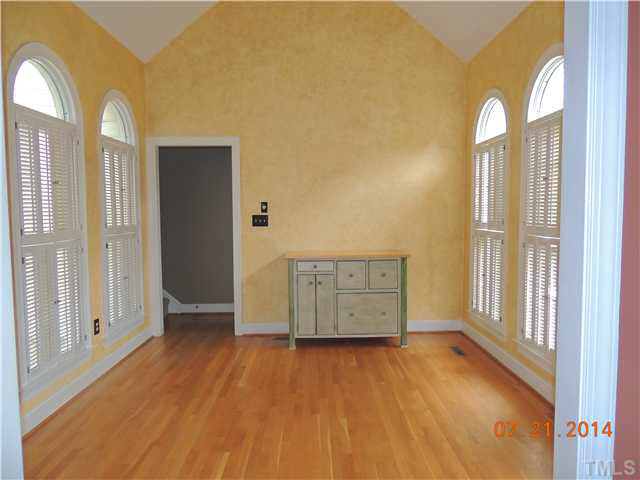 1602 Springview Lane Durham, NC 27705 - Photo 8 of 24 Gallery Image 8
