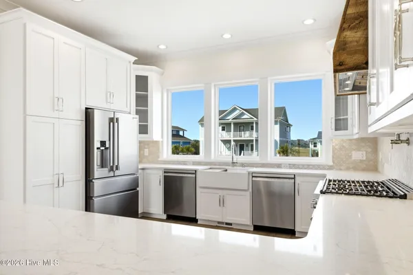$3,100,000 | 543 Ocean Boulevard West, Holden Beach, NC 28462