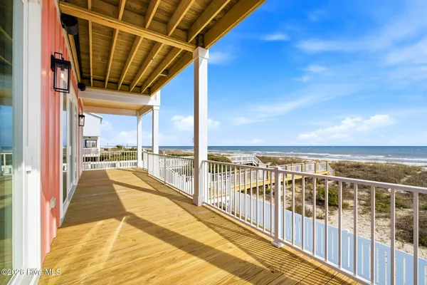 $3,100,000 | 543 Ocean Boulevard West, Holden Beach, NC 28462