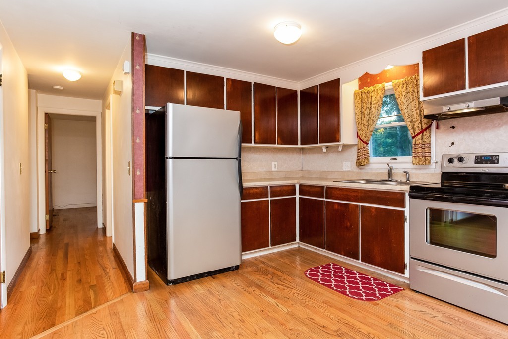 49 Lavender Lane Springfield, MA 01129 - Photo 8 of 30 Gallery Image 8