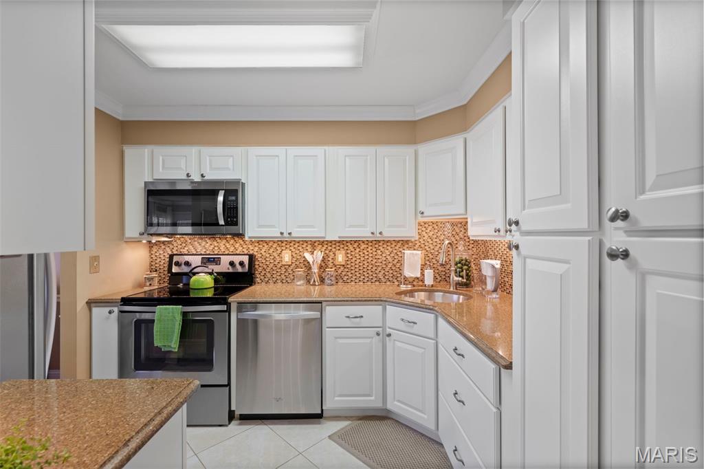 705 Lofty Point Drive, Unit A Ballwin, MO 63021 - Photo 17 of 45