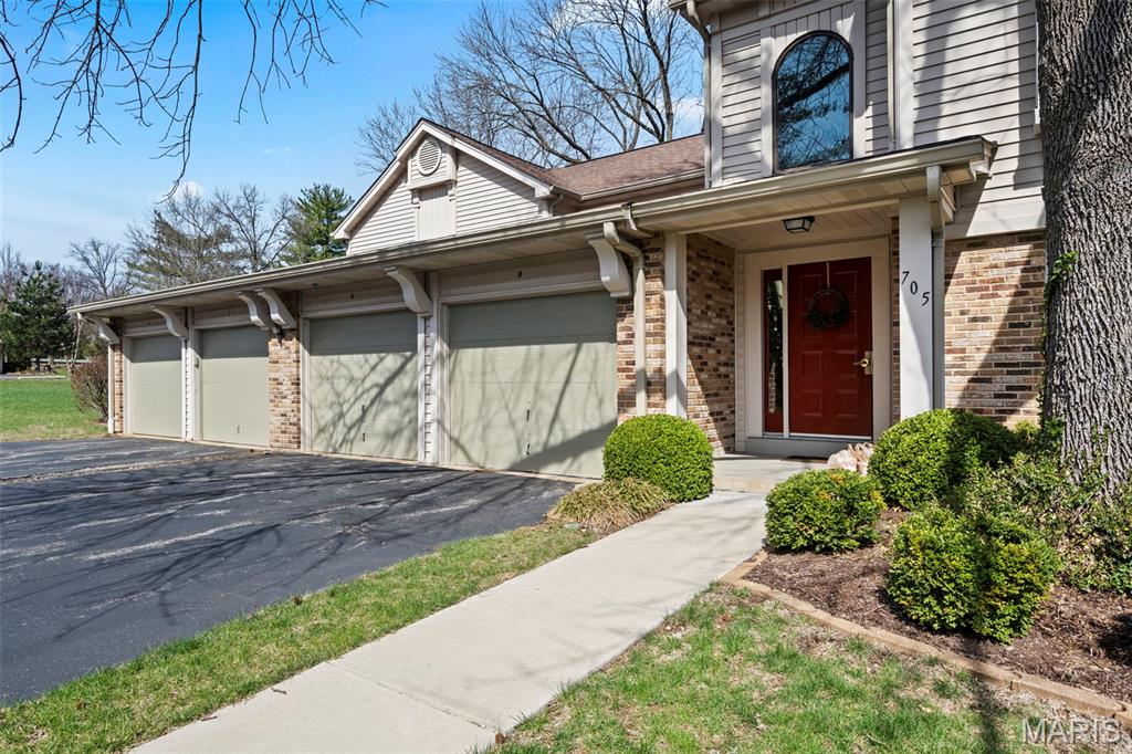 705 Lofty Point Drive, Unit A Ballwin, MO 63021 - Photo 3 of 45