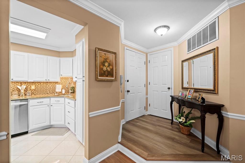 705 Lofty Point Drive, Unit A Ballwin, MO 63021 - Photo 7 of 45