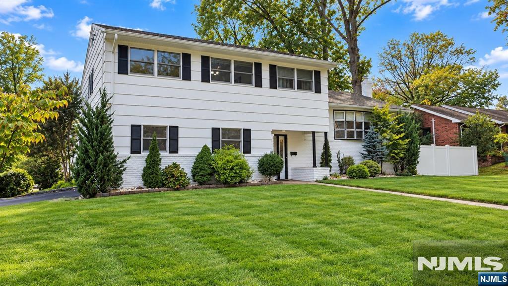 511 Gallows Hill Road Cranford, NJ 07016 - Photo 1 of 19 Gallery Image 1