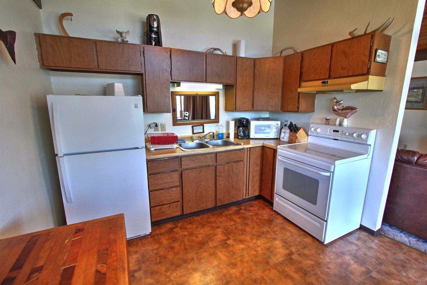 32105 Modoc Point Road Chiloquin, OR 97624 - Photo 15 of 27 Additional Photo