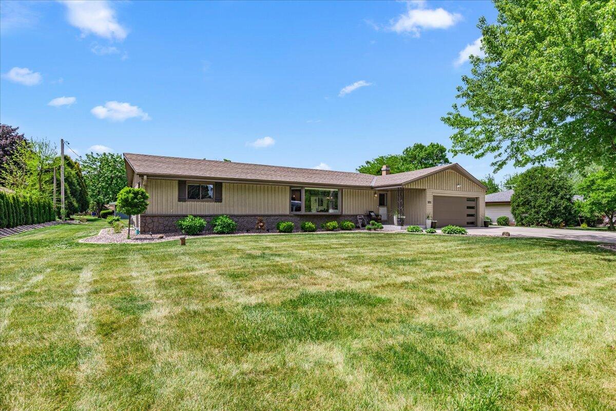 225 North 166th Street Brookfield, WI 53005 - Photo 1 of 39 Front of House