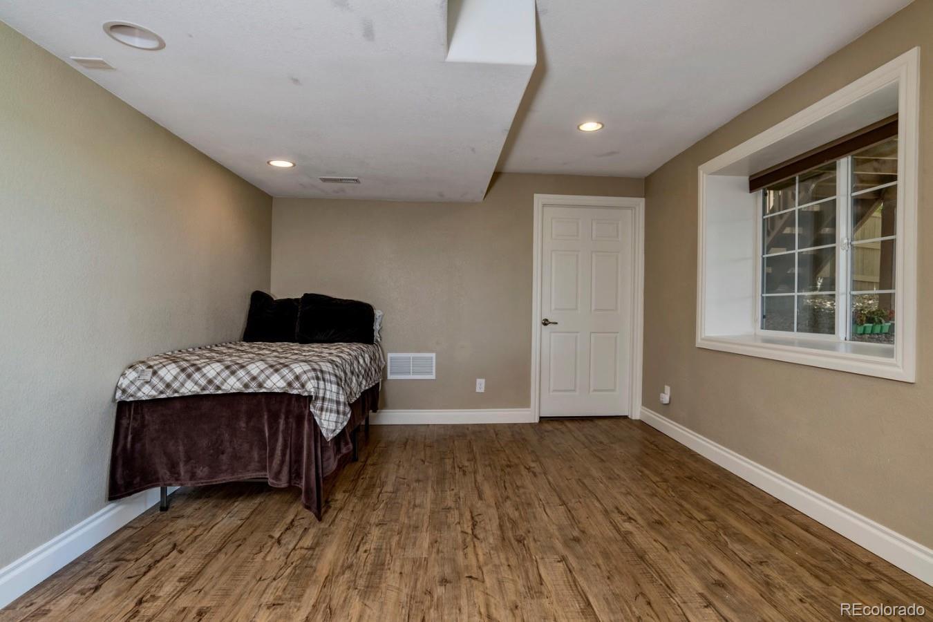 5286 Fullerton Lane Highlands Ranch, CO 80130 - Photo 23 of 31 Gallery Image 23