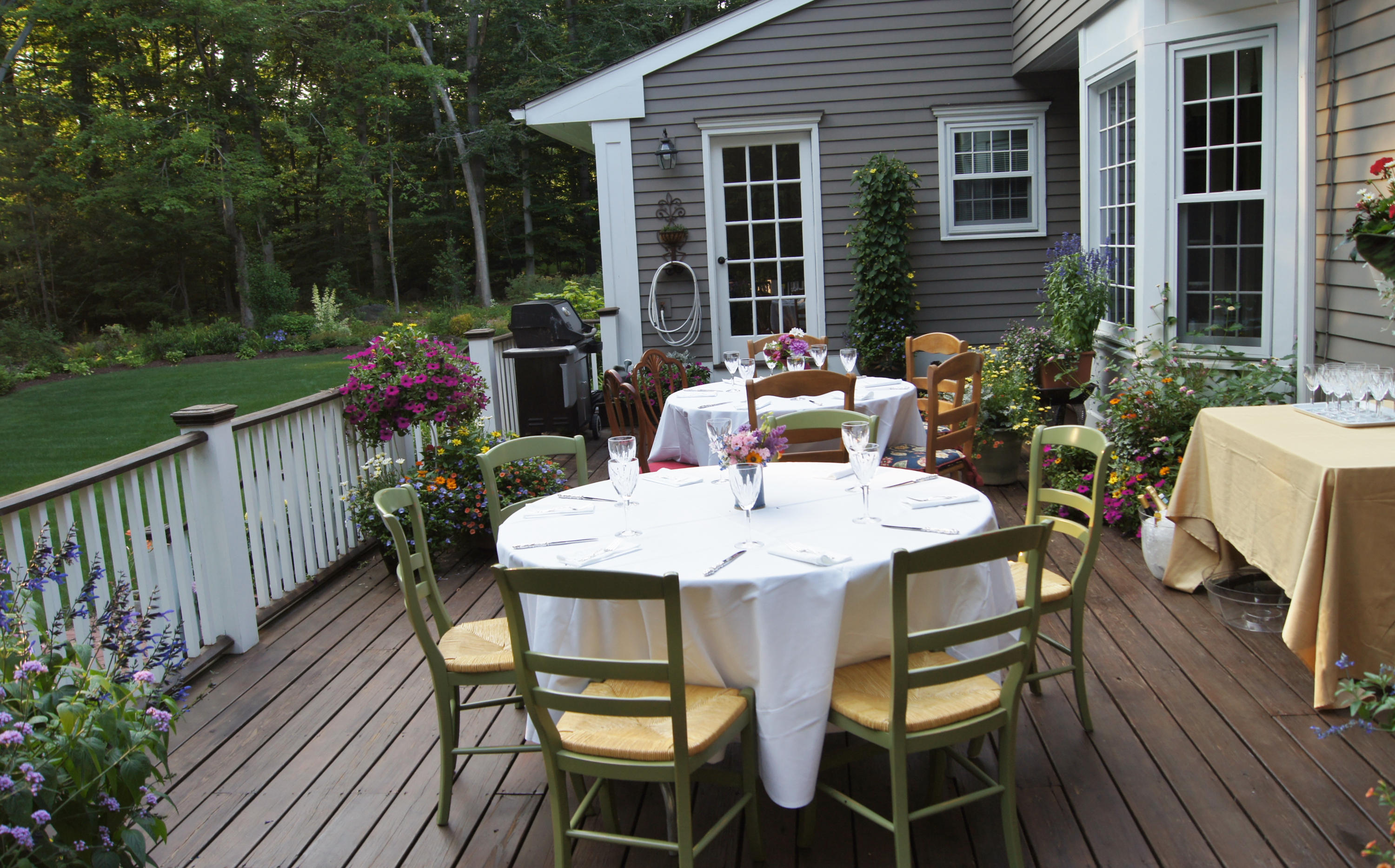 711 Hollow Tree Ridge Road Darien, CT 06820 - Photo 22 of 27 a view of a house with backyard and sitting area