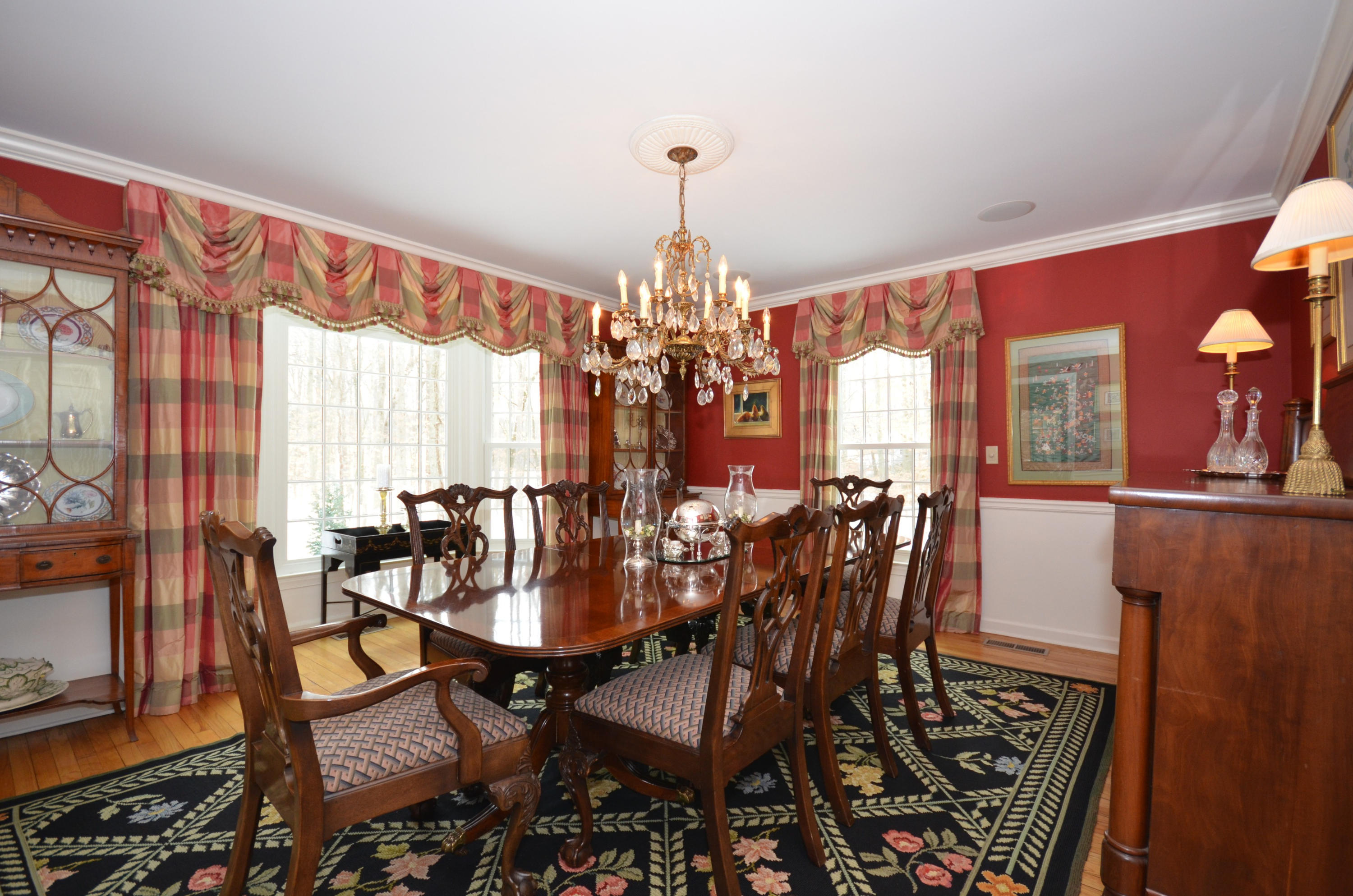 711 Hollow Tree Ridge Road Darien, CT 06820 - Photo 5 of 27 a view of a dining room with furniture and window