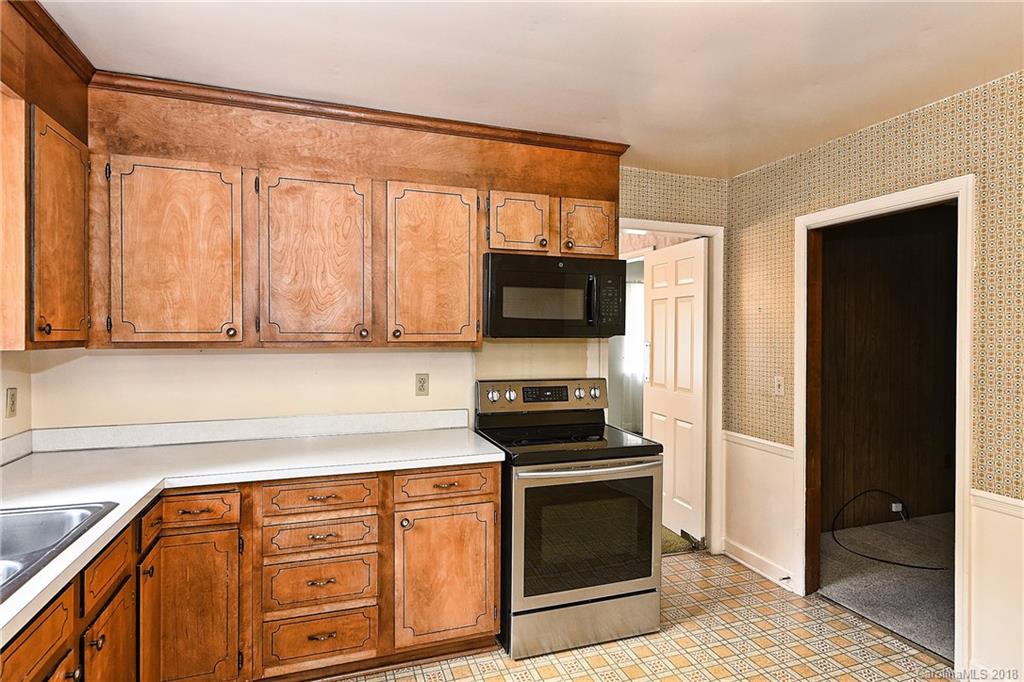3612 Huckleberry Road Charlotte, NC 28210 - Photo 3 of 30 Gallery Image 3