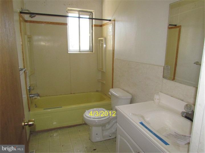 404 Cardinal Road Edgewater Park, NJ 08010 - Photo 9 of 10 Bathroom
