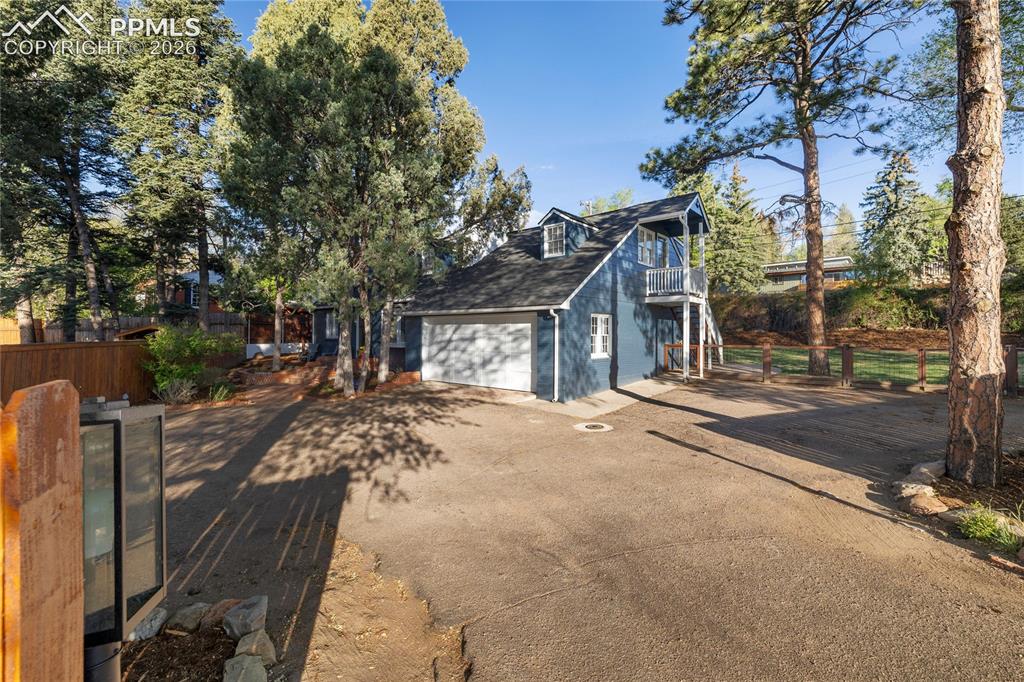 2 Cresta Road Colorado Springs, CO 80906 - Photo 4 of 35