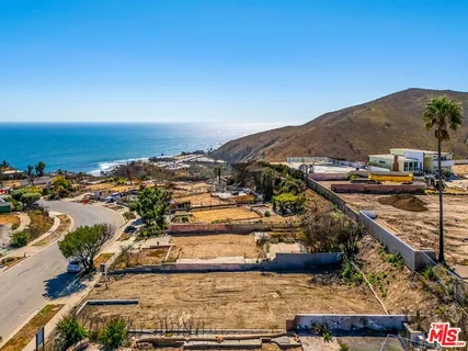 $1,300,000 | 3735 South Malibu Vista Drive, Malibu, CA 90265