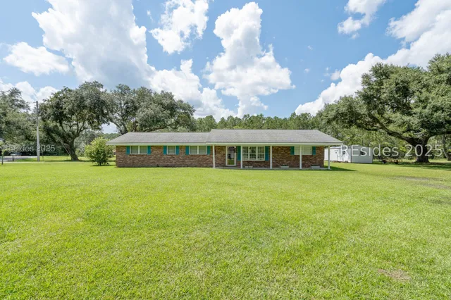 $425,000 | 191 Franklin Circle, Ridgeland, SC 29936