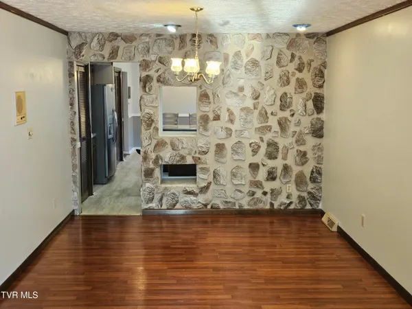 $239,000 | 316 Shawnee Avenue West, Big Stone Gap, VA 24219