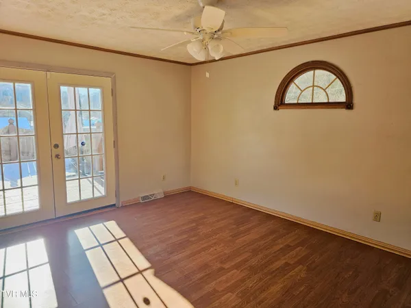 $239,000 | 316 Shawnee Avenue West, Big Stone Gap, VA 24219