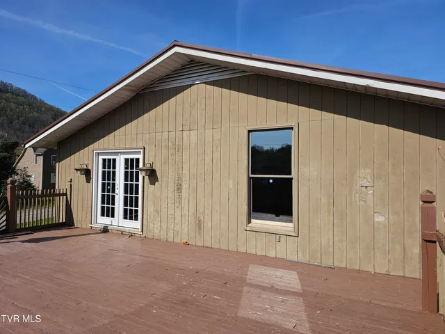 $249,000 | 316 Shawnee Avenue West, Big Stone Gap, VA 24219