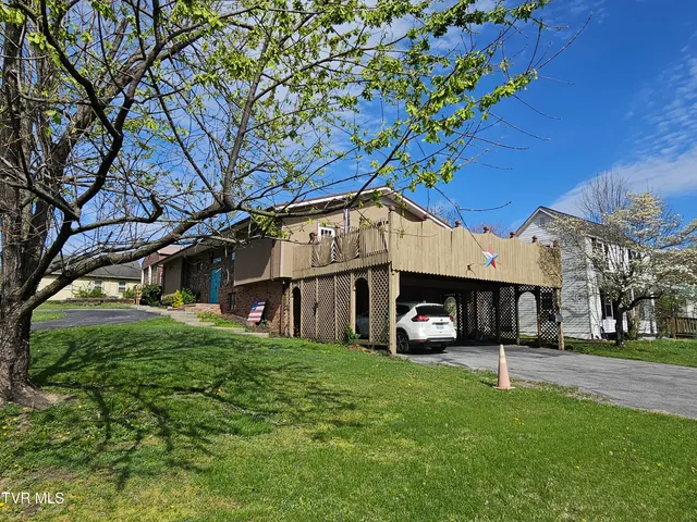 $249,000 | 316 Shawnee Avenue West, Big Stone Gap, VA 24219