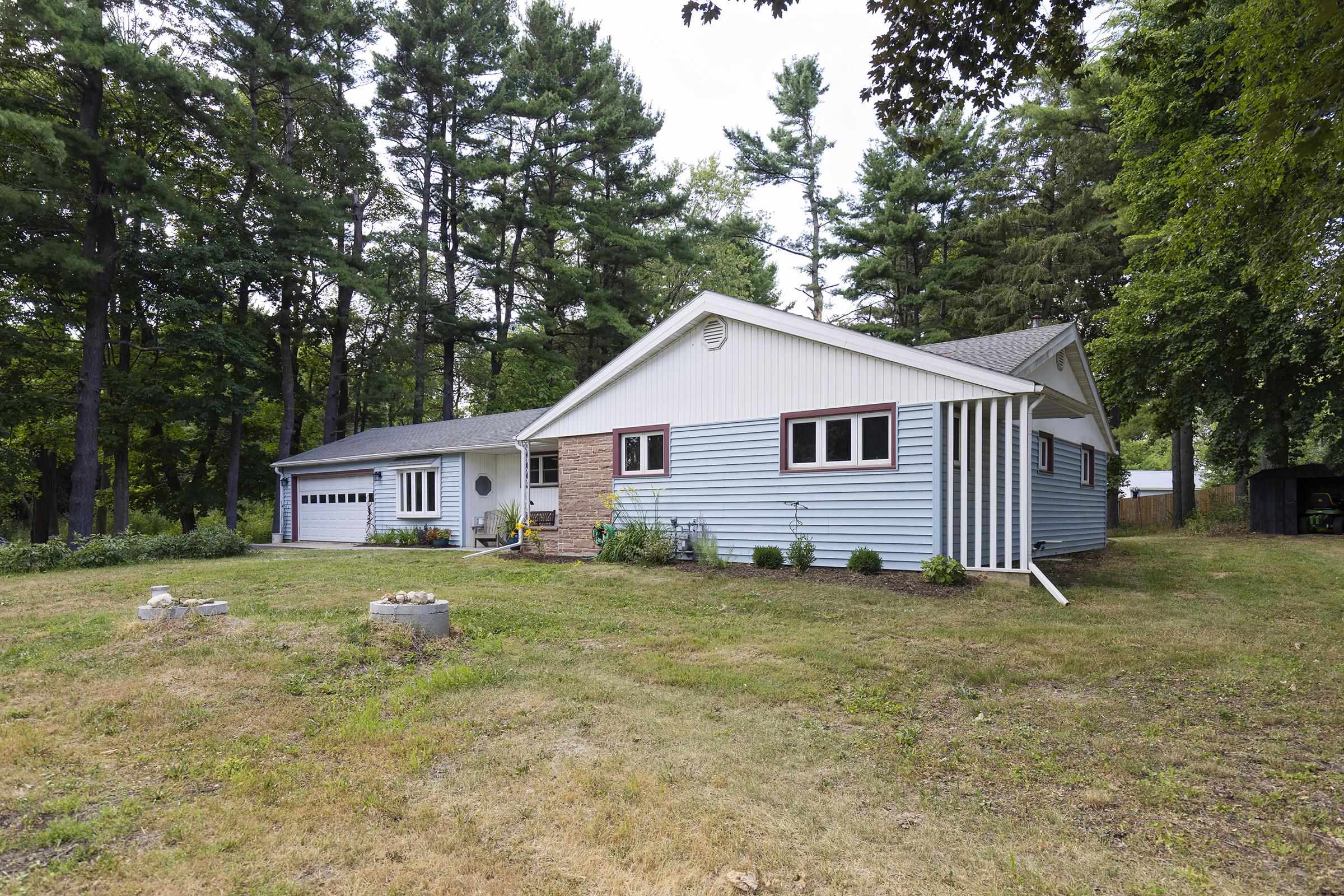 W5840 Hackbarth Road Fort Atkinson, WI 53538 - Photo 3 of 41 Gallery Image 3