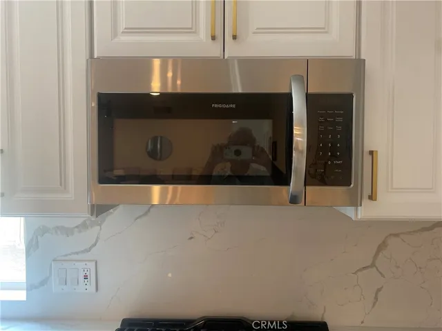 a close view of stove top oven