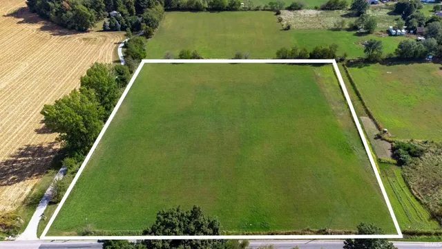 $65,740 | 100 West N, Howe, IN 46746