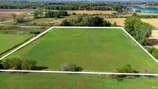 $65,740 | 100 West N, Howe, IN 46746