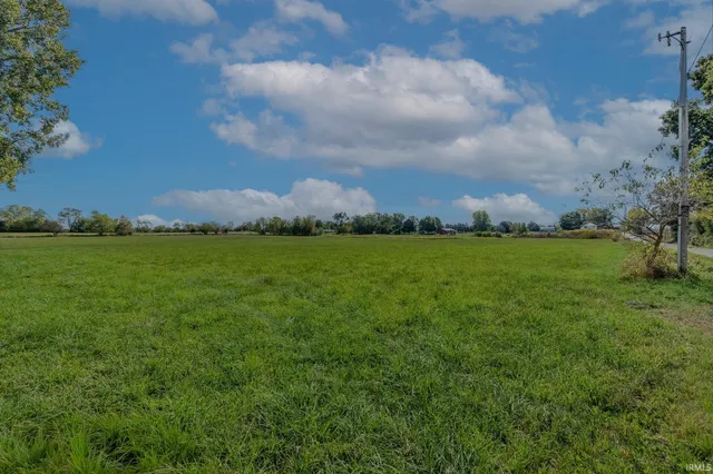 $65,740 | 100 West N, Howe, IN 46746