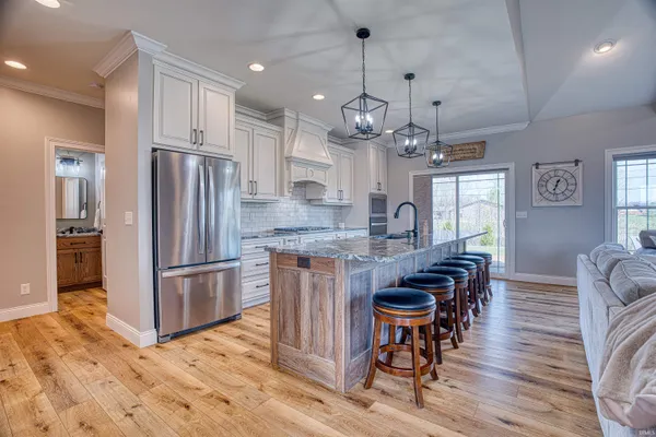 $695,000 | 2086 Chadwick Drive, Newburgh, IN 47630
