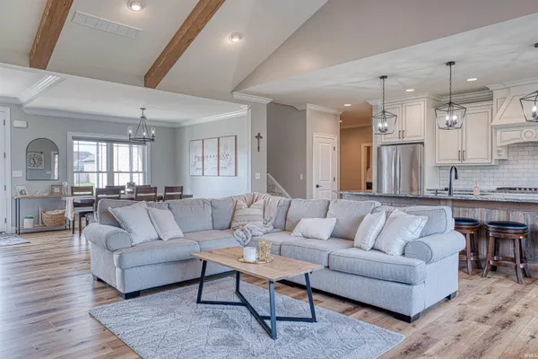 $695,000 | 2086 Chadwick Drive, Newburgh, IN 47630