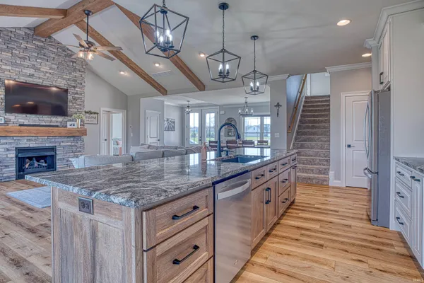 $695,000 | 2086 Chadwick Drive, Newburgh, IN 47630